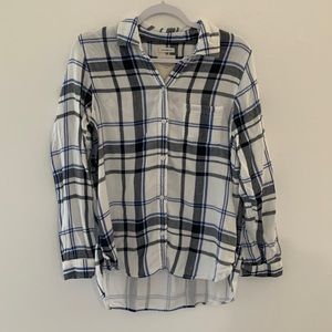 American Eagle Women’s Button Down Plaid Shirt M